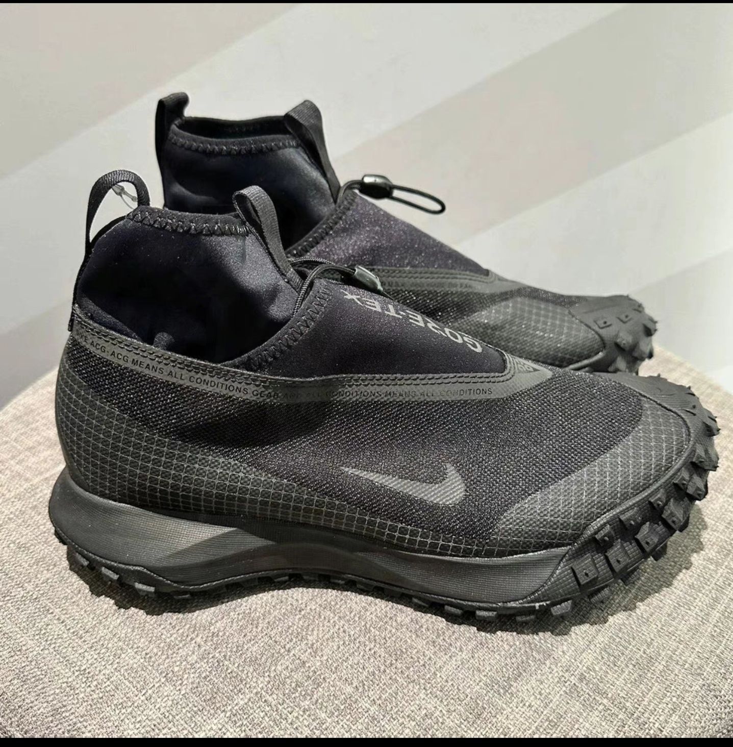 完美的精品Nike ACG Mountain Fly 机能高帮袜套徒步鞋