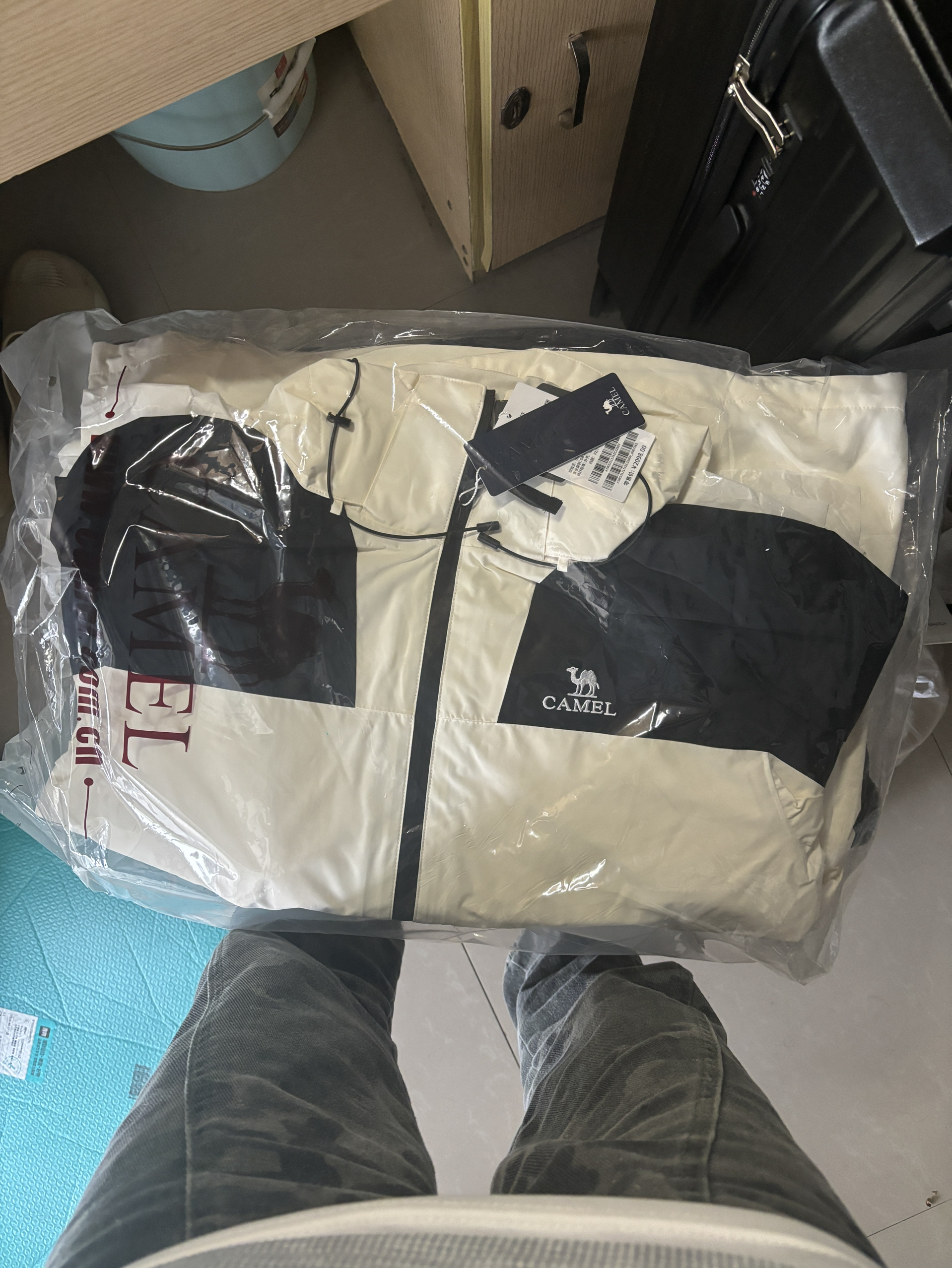 骆驼冲锋衣