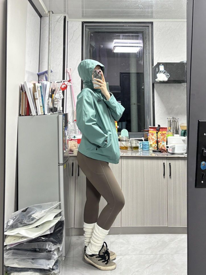 好喜欢这件冲锋衣🥰