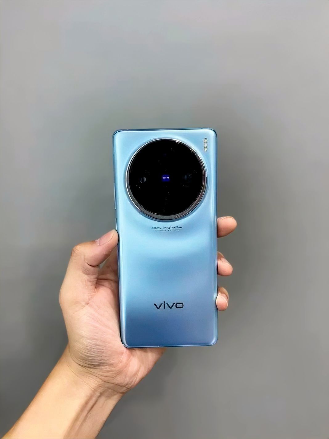 00 后都爱的 vivo X100 Pro，凭啥？​
