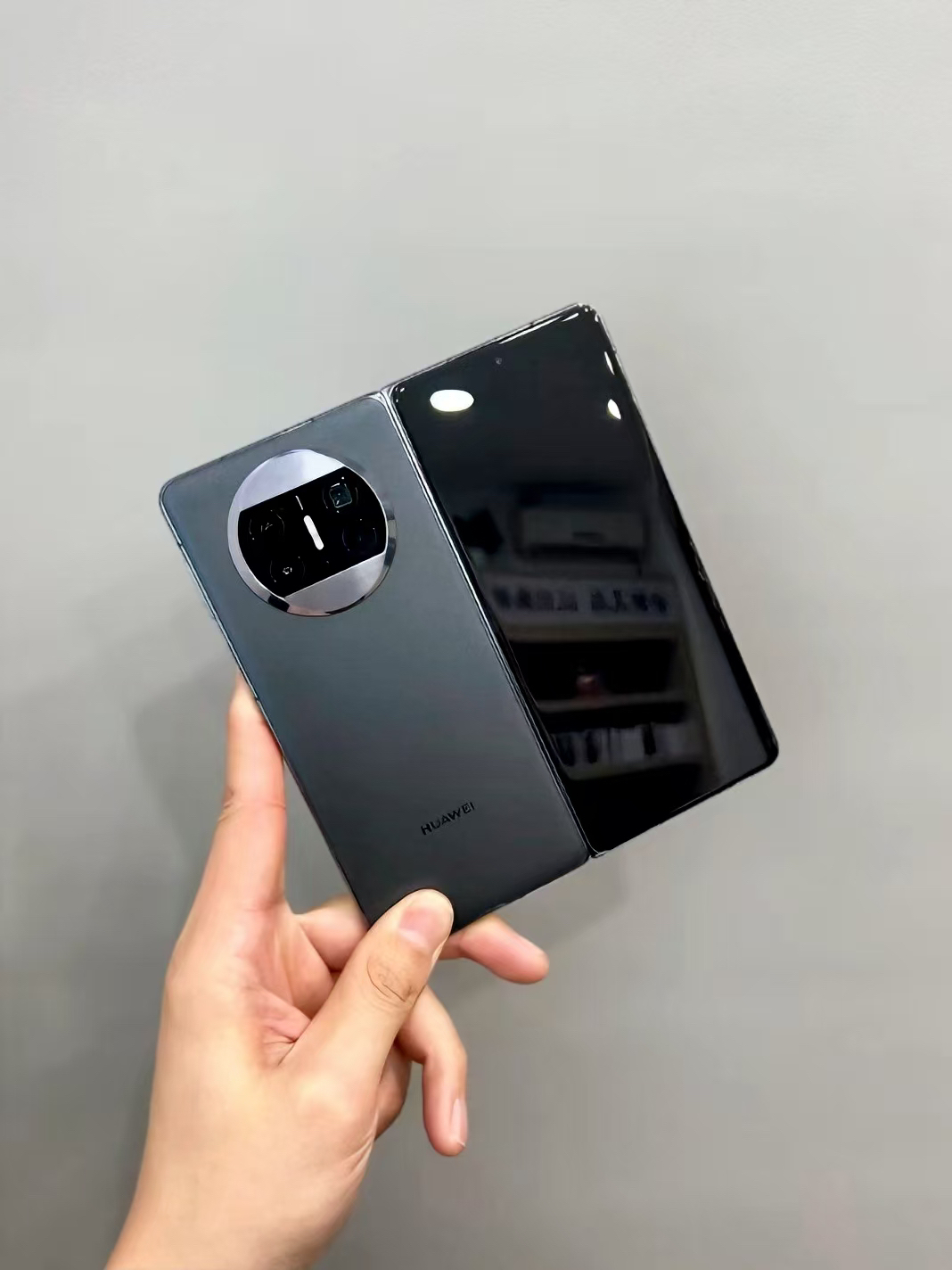 华为 Mate X3，谁用谁爱上！