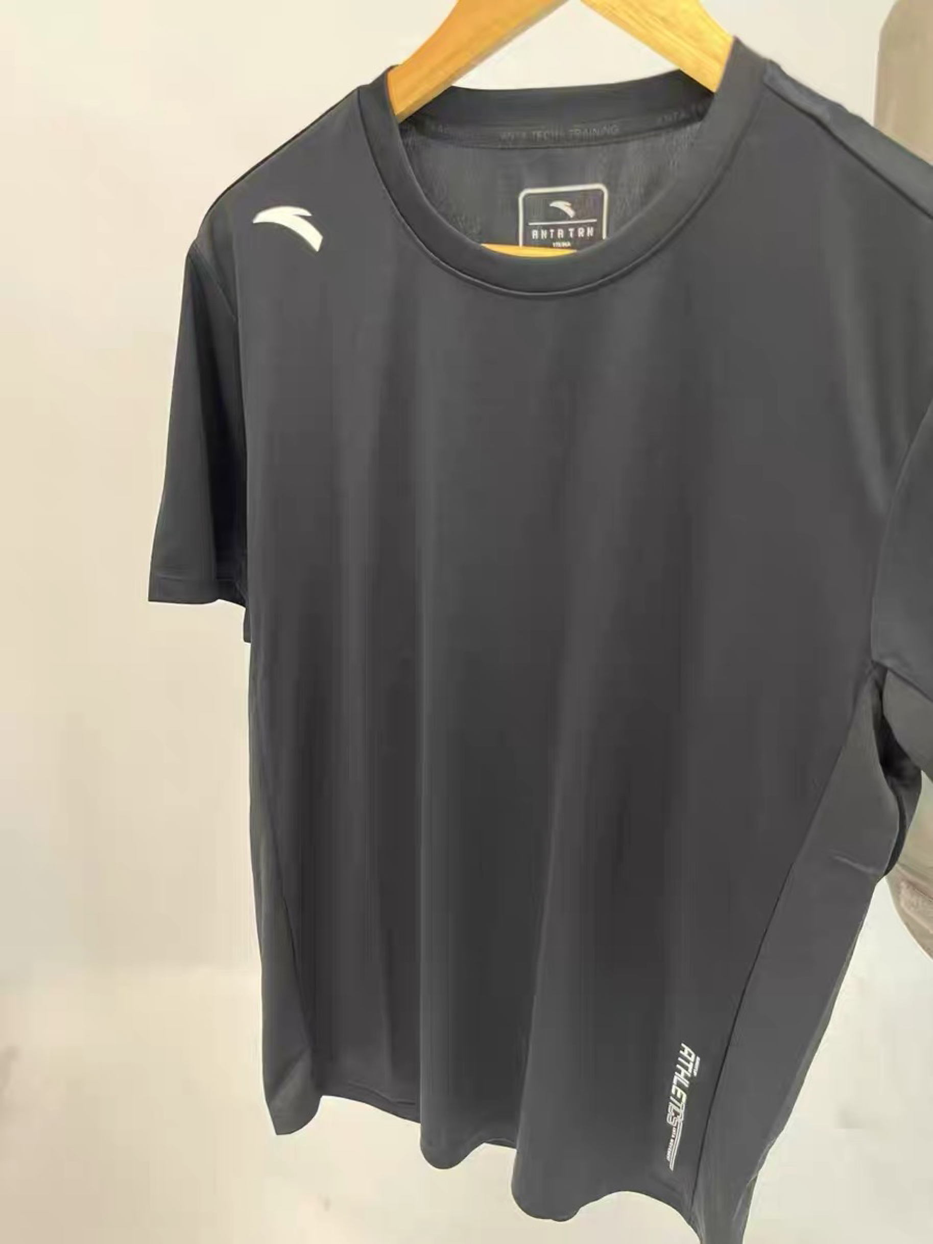 我不说😤男生拥有一件百搭的T恤是有多幸福