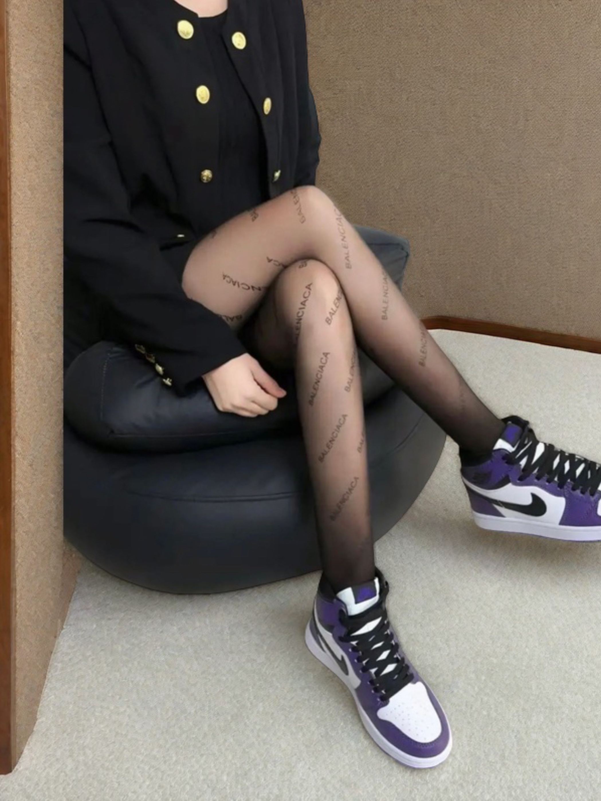 谁懂！春天穿白紫脚趾配黑丝享受感👑
