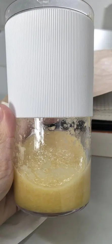 小米榨汁杯2,体积小巧,方便携带,随时随地都能喝果汁!