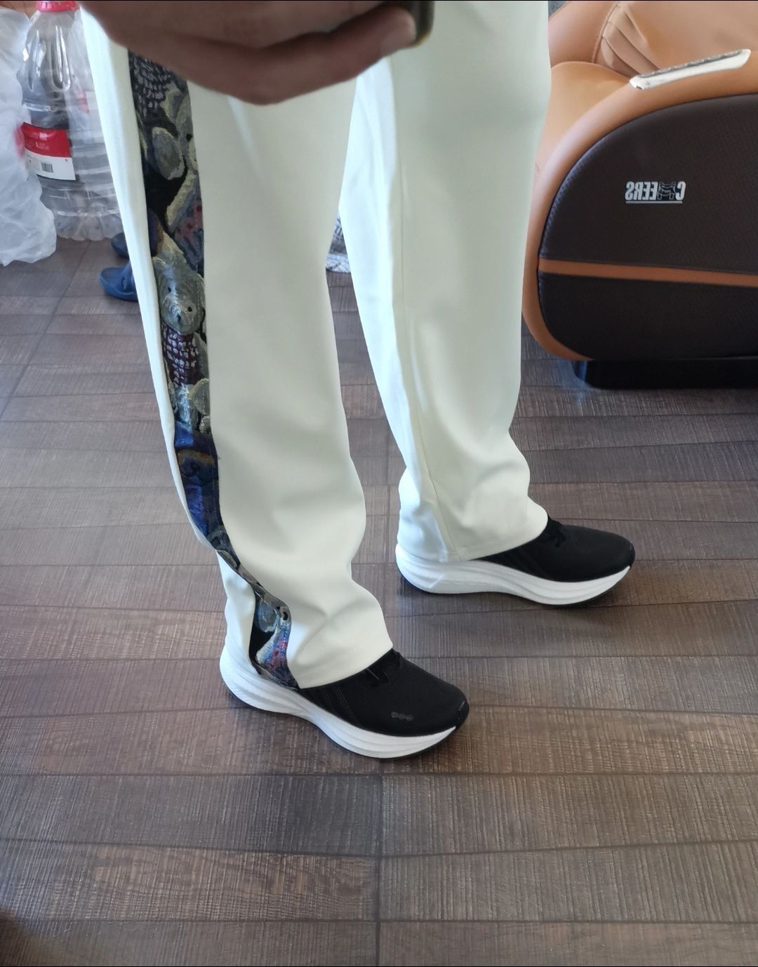 二百多选它，三百多就算了