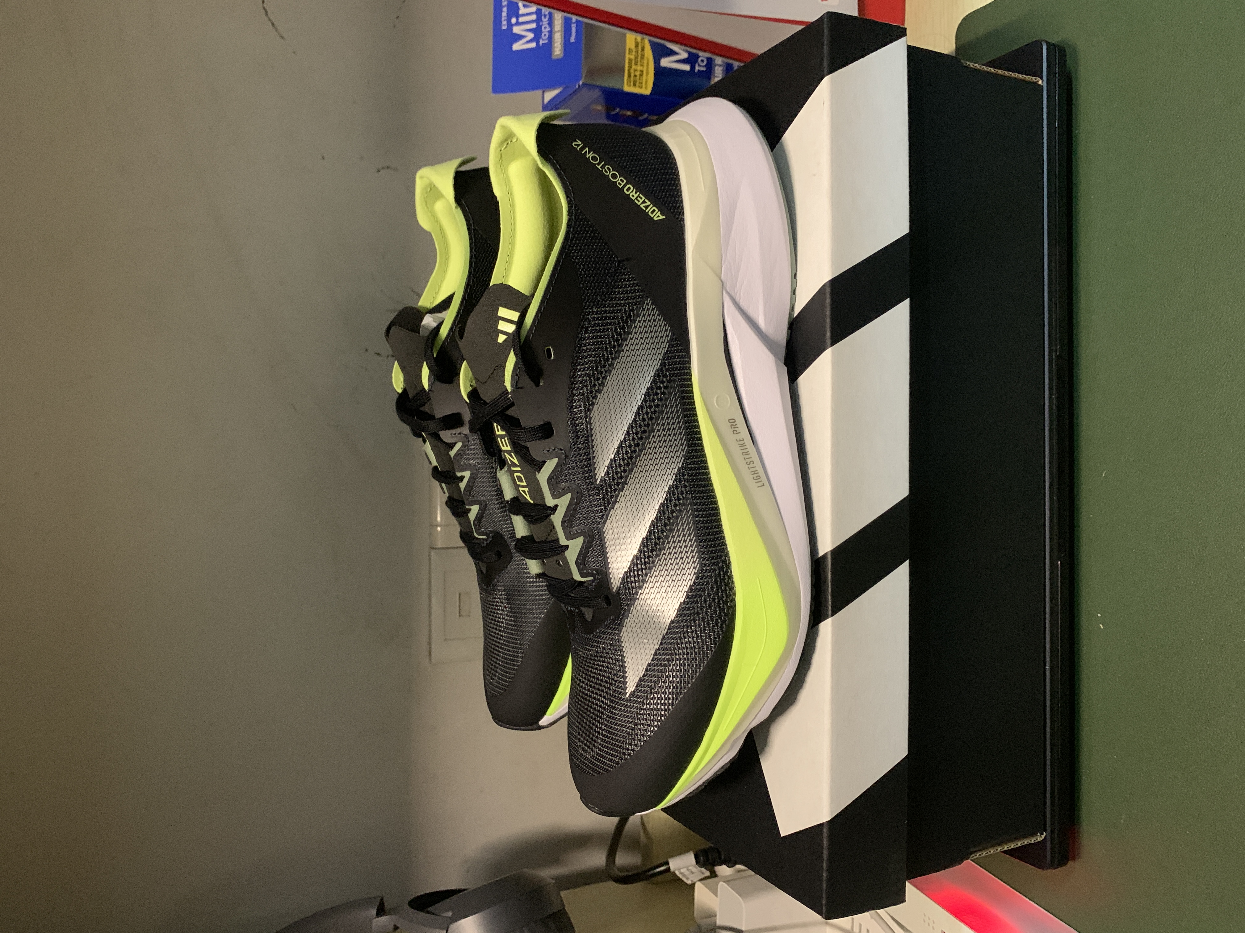 也是以459超低价拿下Boston 12!