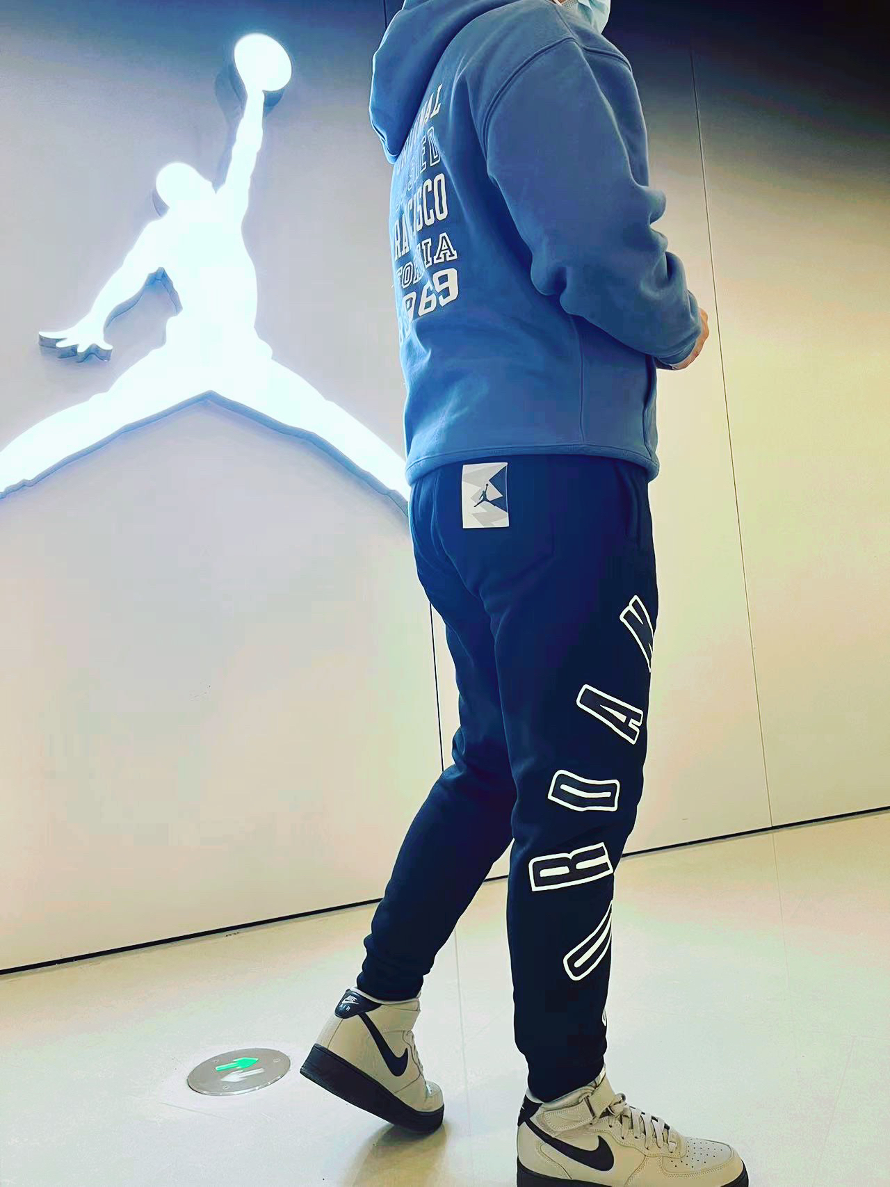 一套过秋冬🍂NIKE长裤太百搭啦