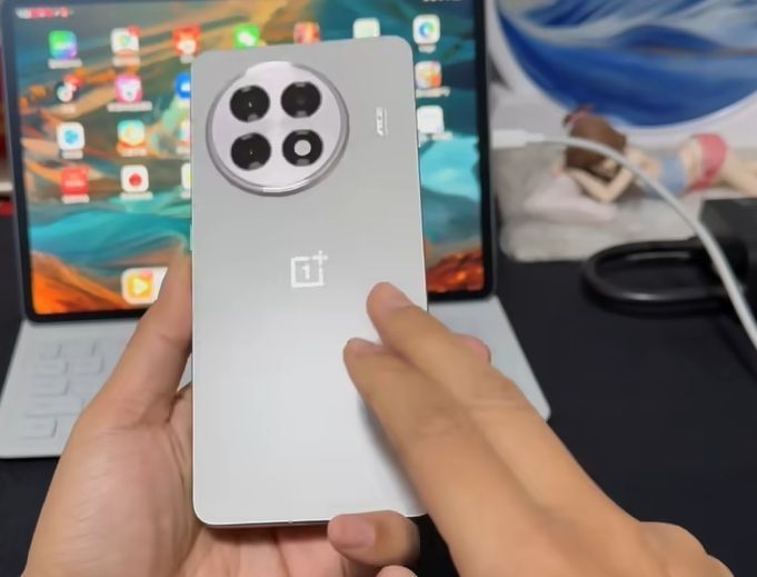 骁龙8Gen3+6400mAh大电池，一加Ace5突降2064元！OPPO这波到底有多疯？