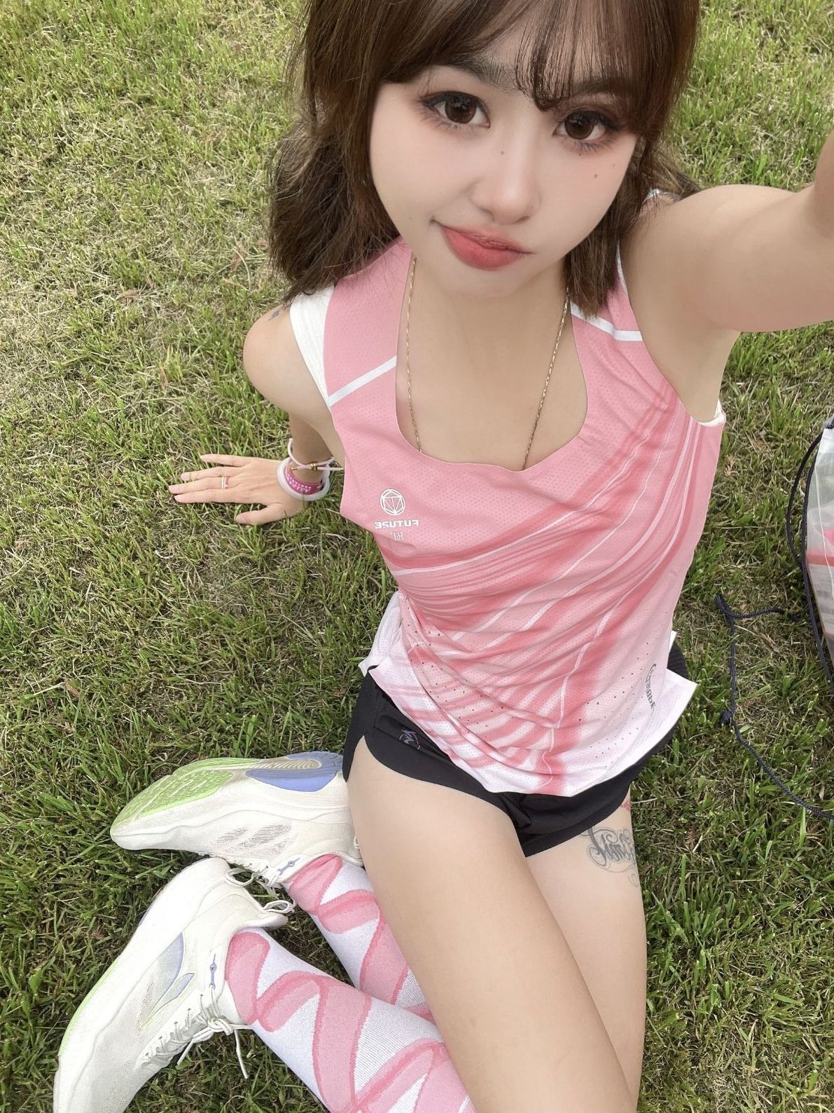夏天跑步穿这套确实是很清爽的感觉啊!