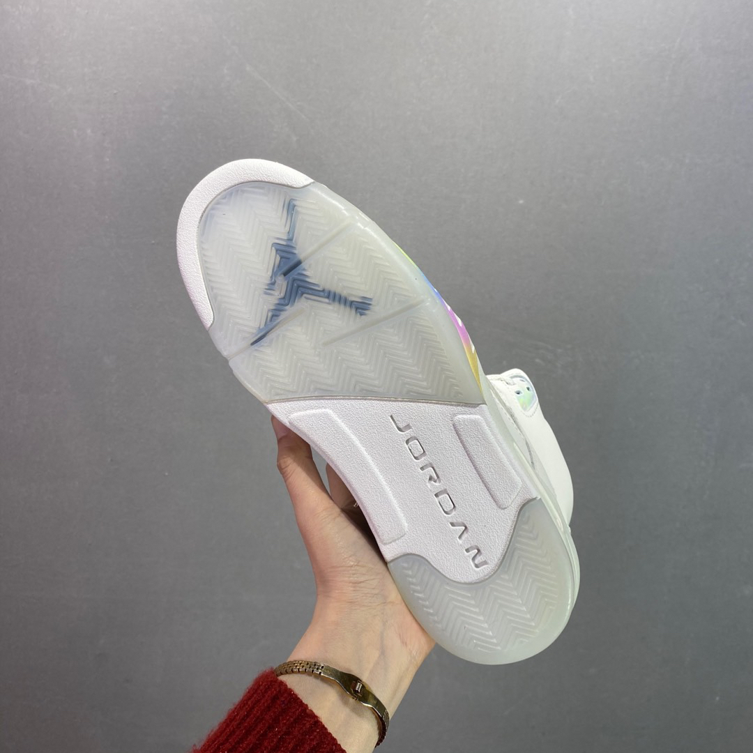 必看!这双Nike AJ5 开启梦幻潮流之旅!