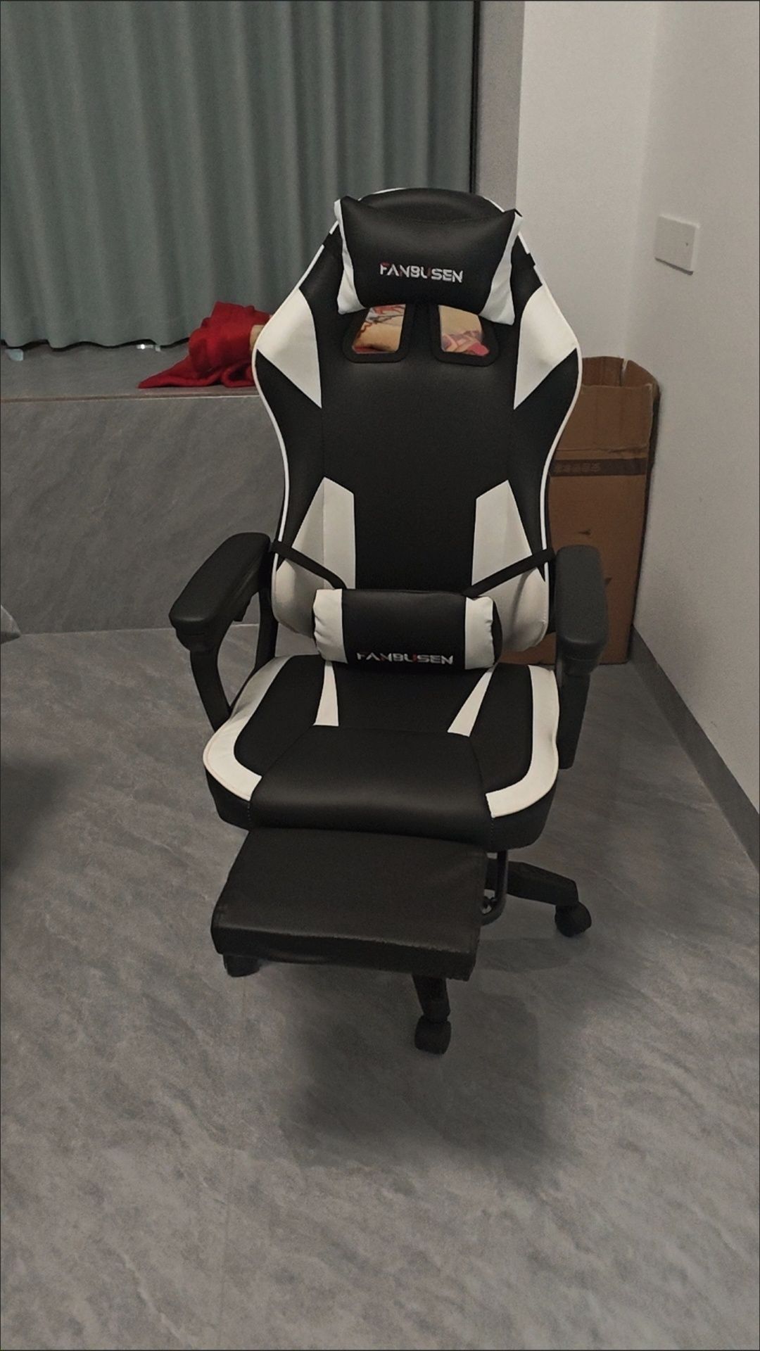 【电竞椅超预期体验！久坐党的福音！】
这