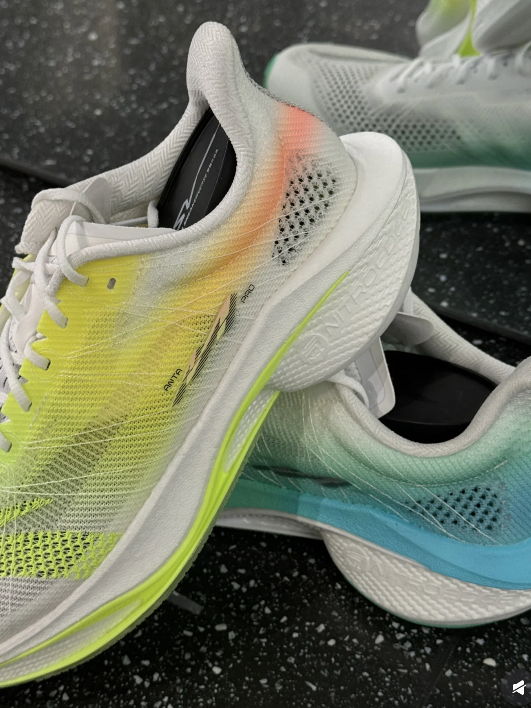 马赫5pro来了,颜值还是一如既往的沉稳