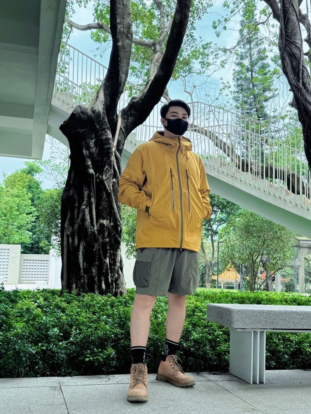 OOTD／制霸户外爆款极致防水防雨凯乐石央莫龙冲锋衣