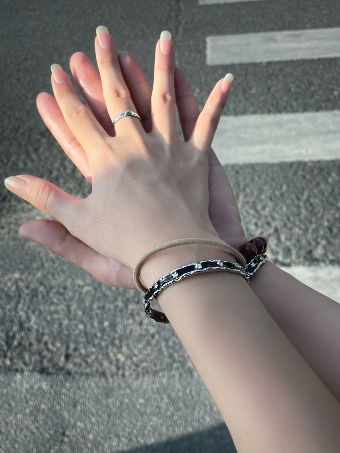 ✨💍 指尖上的浪漫宣言,这枚戒指美哭了!💖