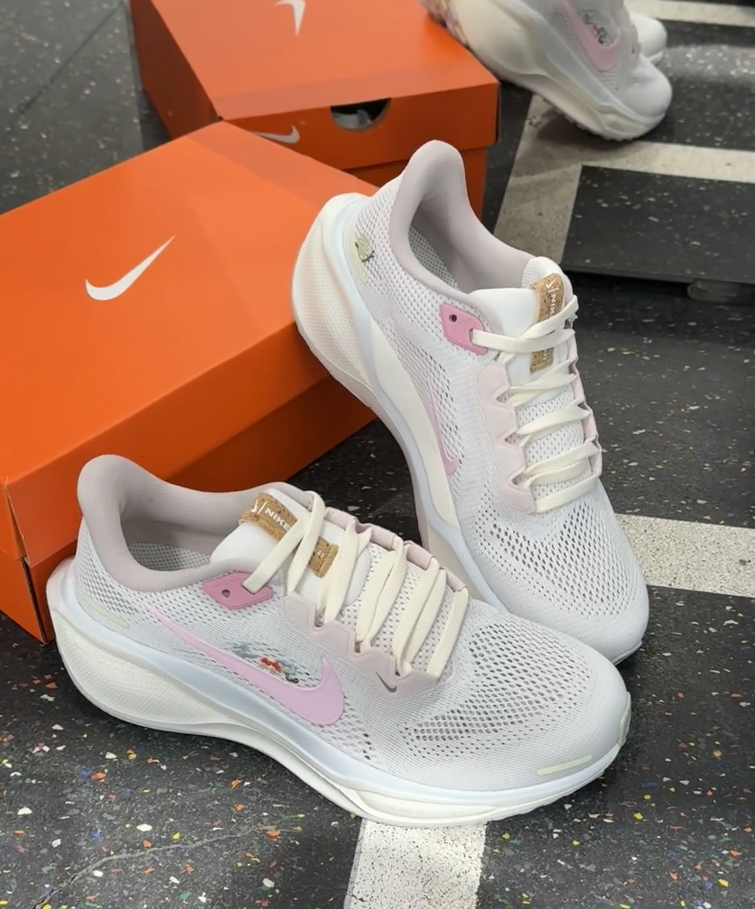 Nike春日限定|温柔又浪漫的飞马跑鞋来啦～～