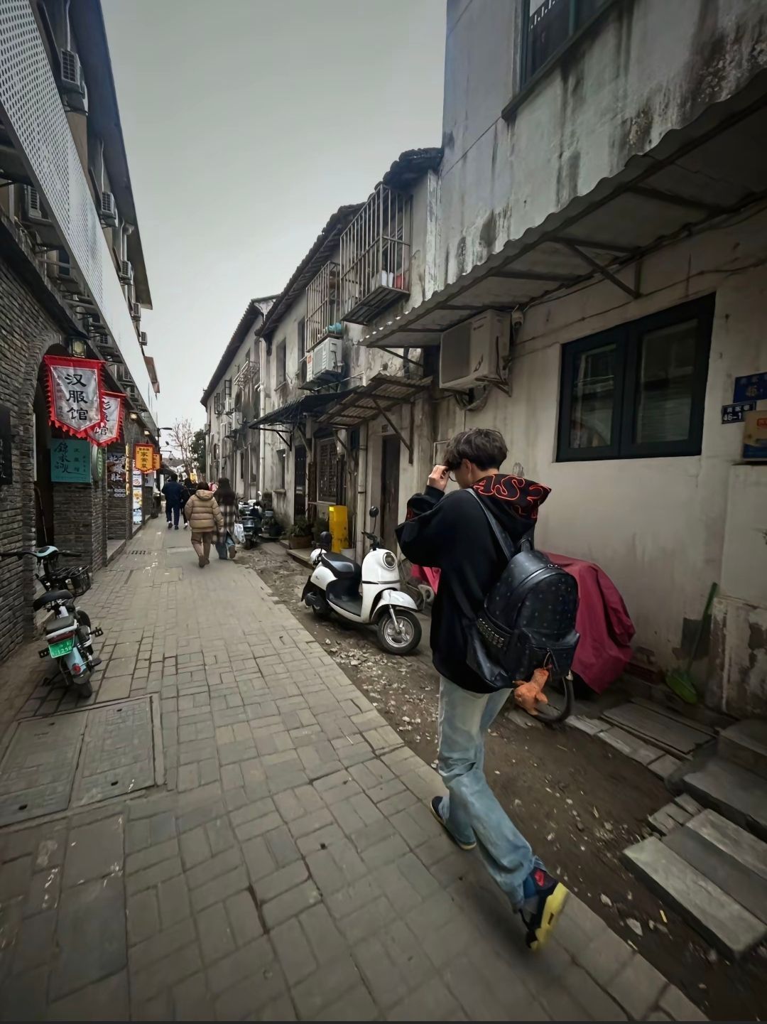 万语难尽涩于口  祈尔繁芜胜常春