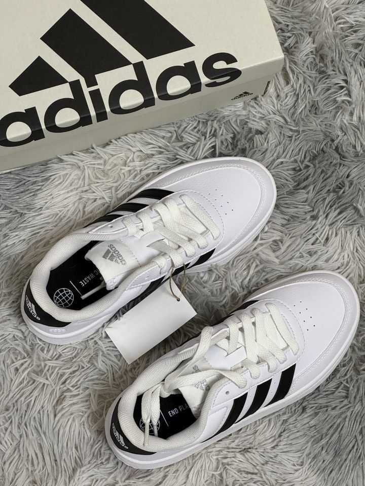 男朋友送的第一双经典款阿迪三叶草