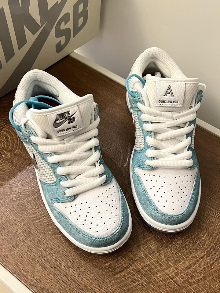Nike冰封玫瑰 穿成足尖标本的冰川美术馆