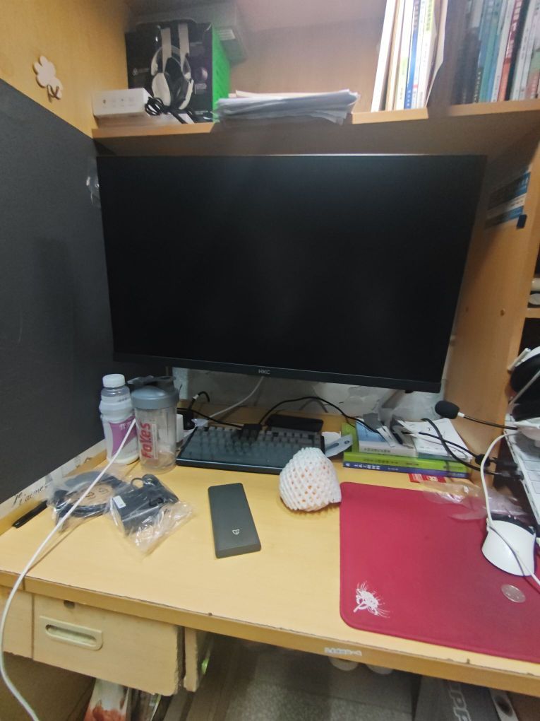 显示器观感很不错240hz也非常流畅，识