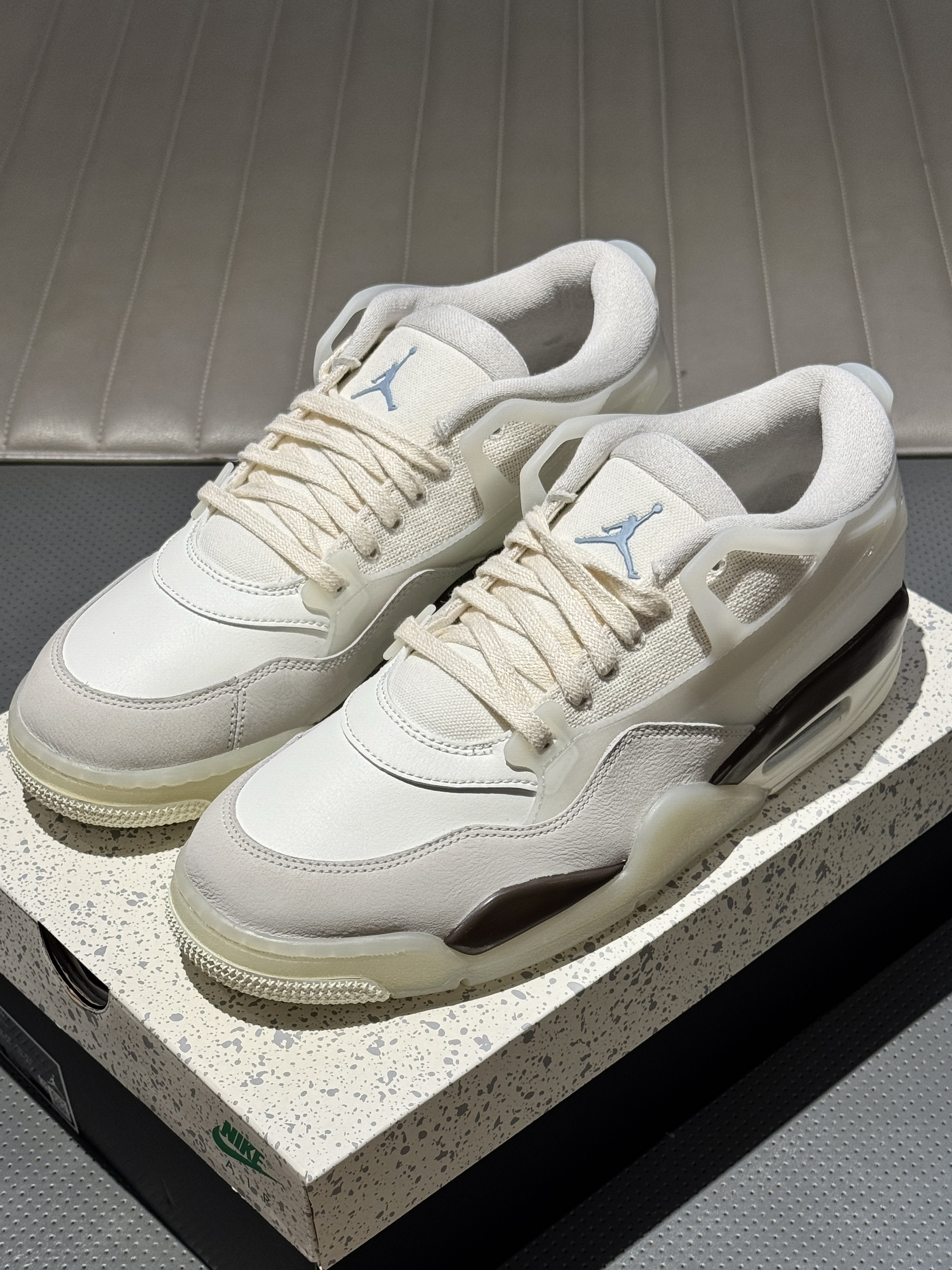 🏖️这颜色挺好看呀,AJ4RM米棕开箱。