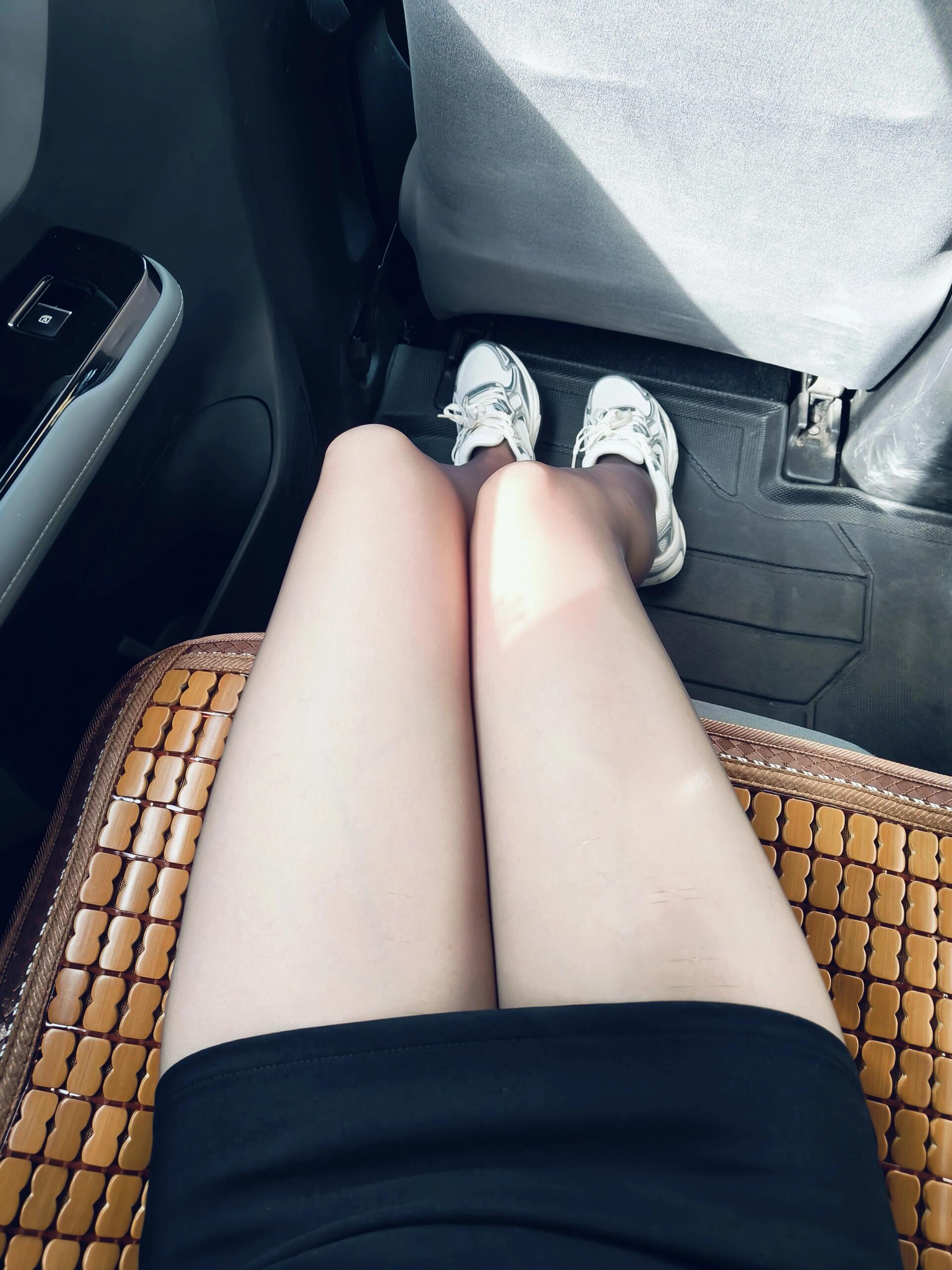 💃 黑丝，不止是性感，更是自信的宣言✨