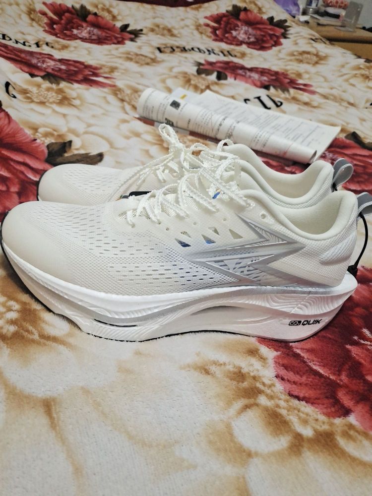 飞燃3et内部安装纤玻板