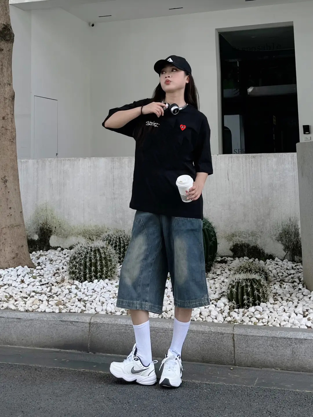 简约又百搭的黑T真的太好穿咯