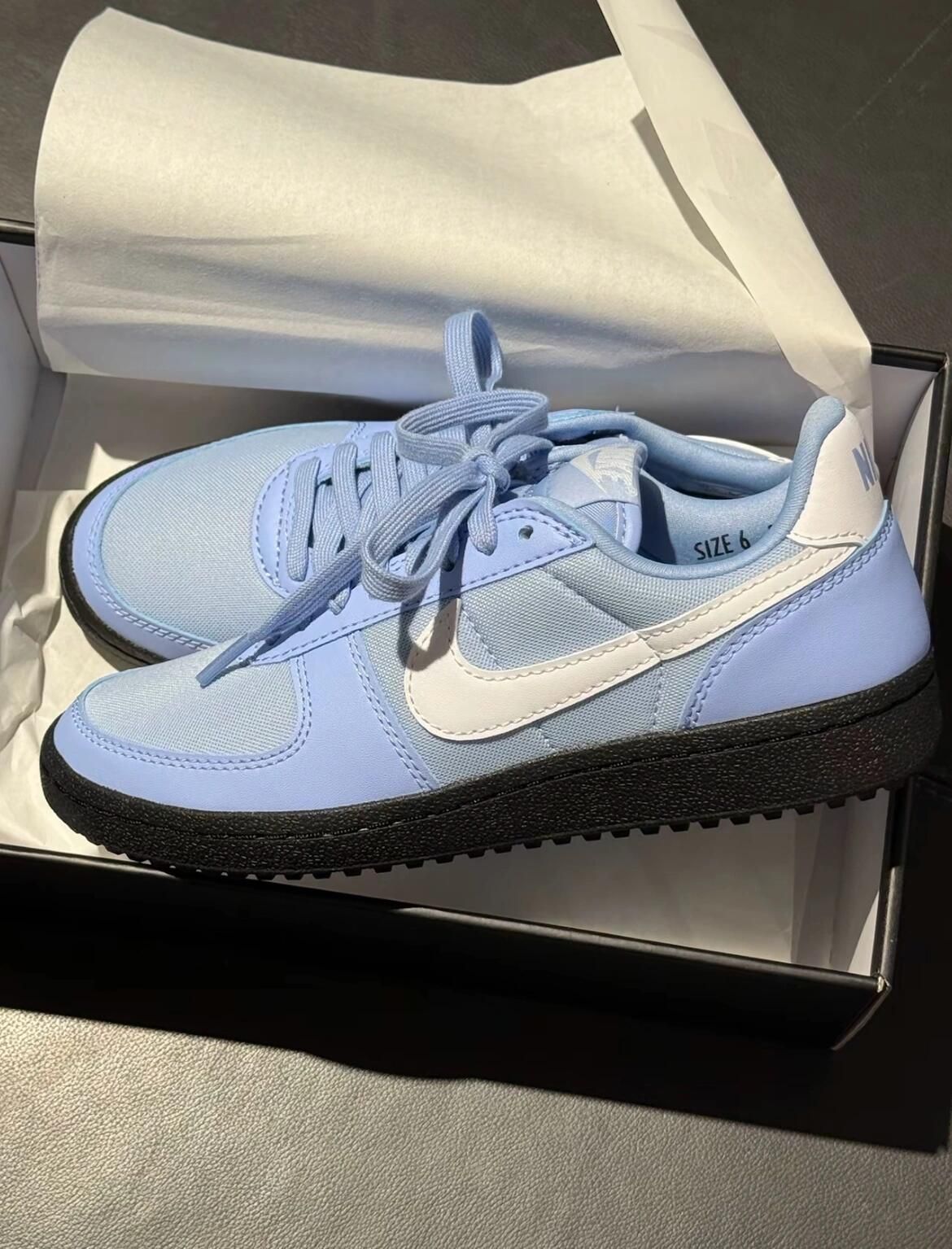 Nike V2K海盐蓝芝士 把浪花和奶盖穿成足尖特调 