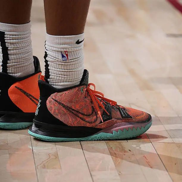🔥「未来已至，Kyrie 7为你开战！」