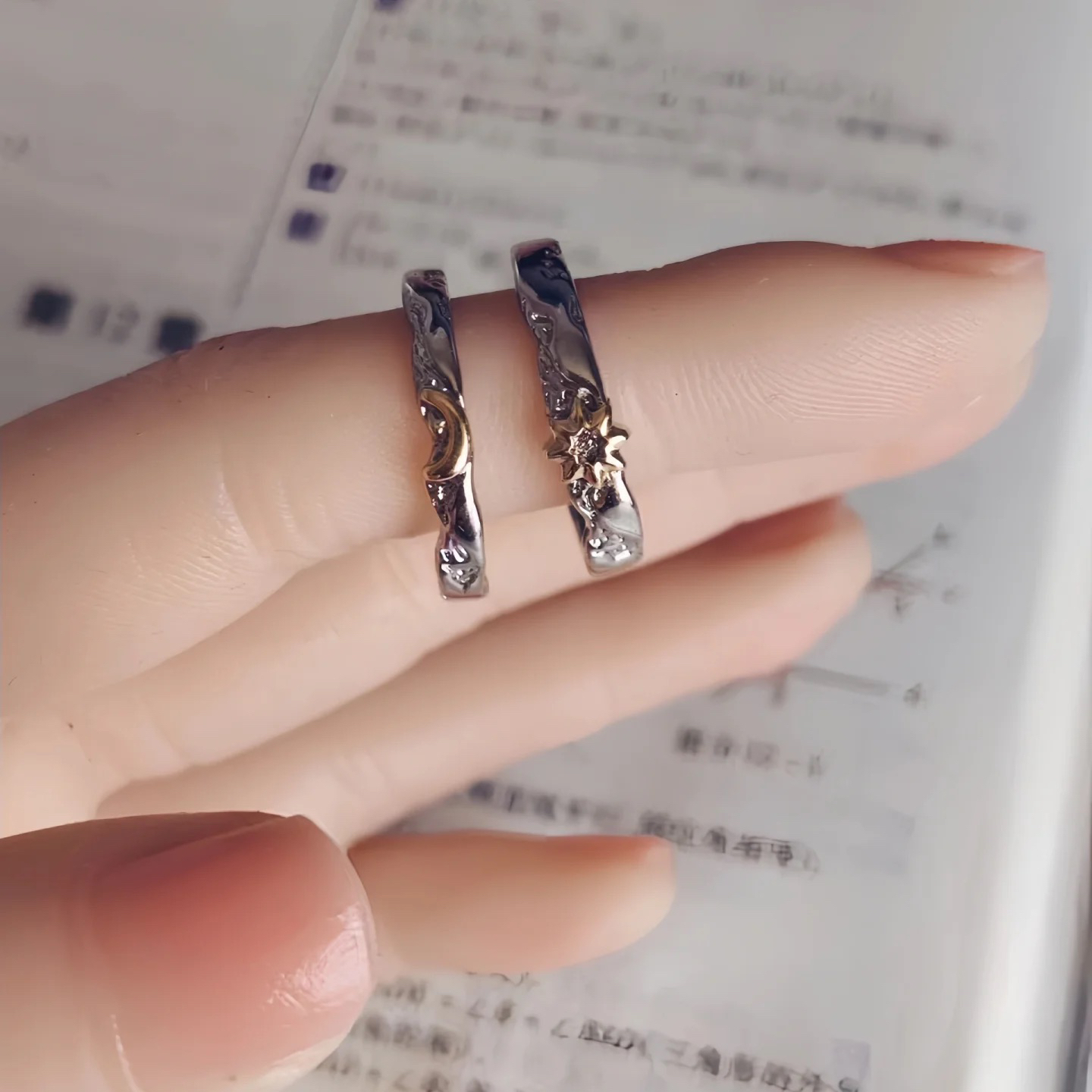 敲甜敲浪漫～是好看到犯规的00后情侣对戒！
