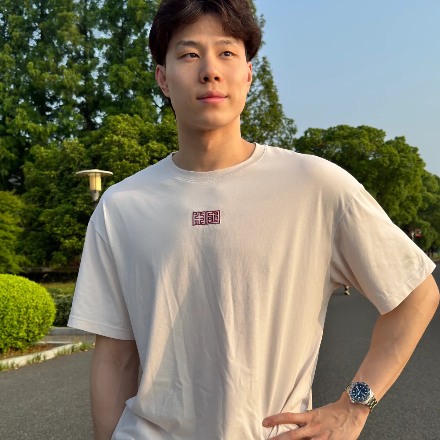 休闲风，低调舒适自然大方休闲时尚风