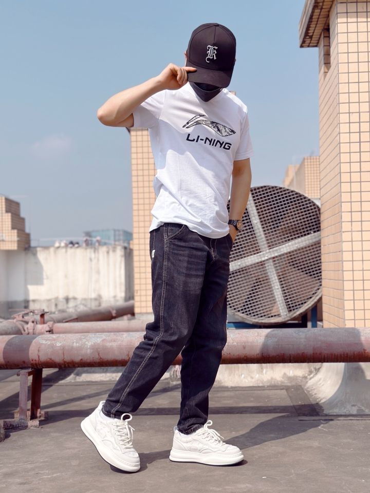 OOTD | 简约不简单，基础T恤也能穿出高级感！