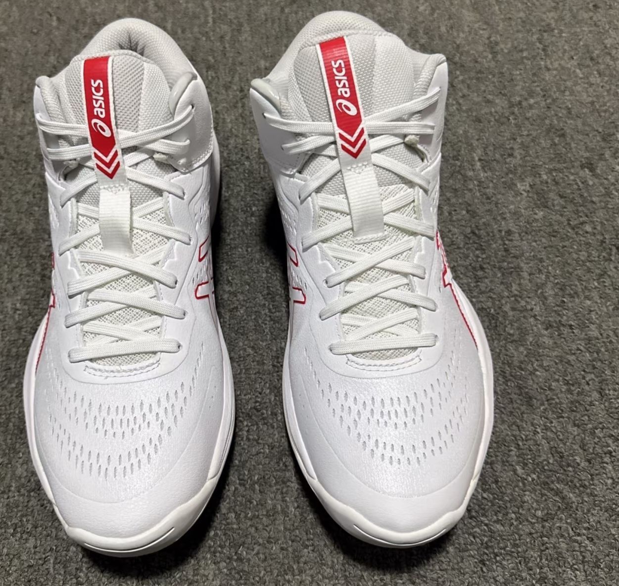 🔥【亚瑟士玩家速看!V15这次真把外挂穿脚上了】🔥
谁说升级就得玩虚的?
V15这波反向操作绝