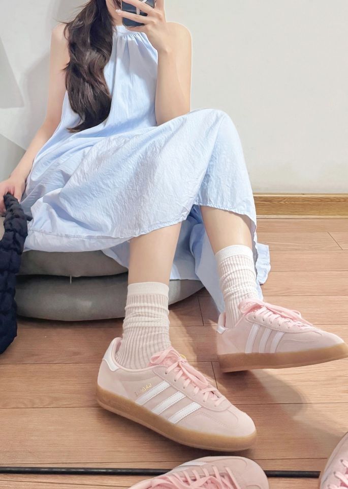 不是 也没人告诉我这双鞋子原来这么美啊