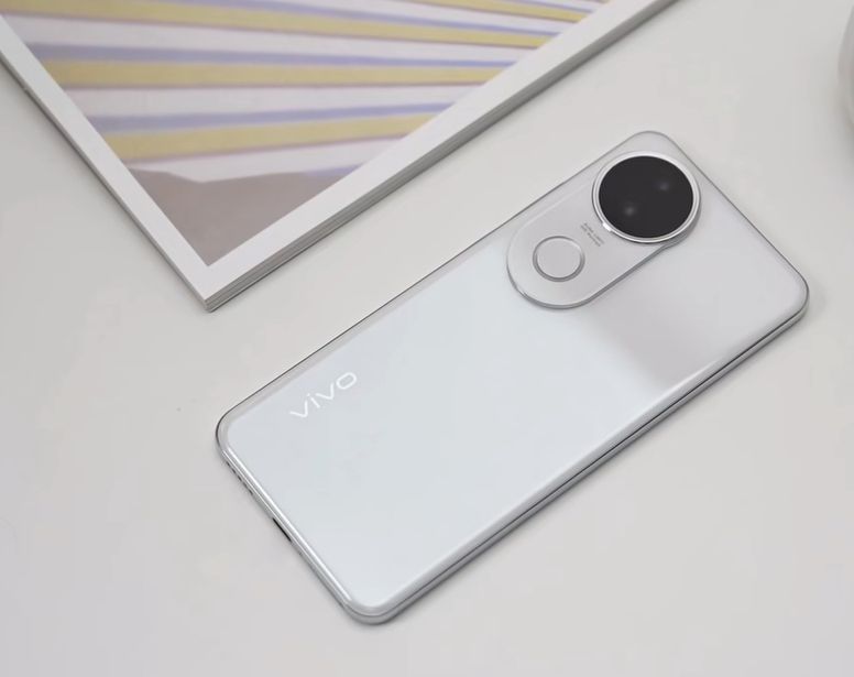 vivo 手机圈最近又上演了一出“价格跳水S20从2599元跌至1979元，这波“跳水”到底香不香？