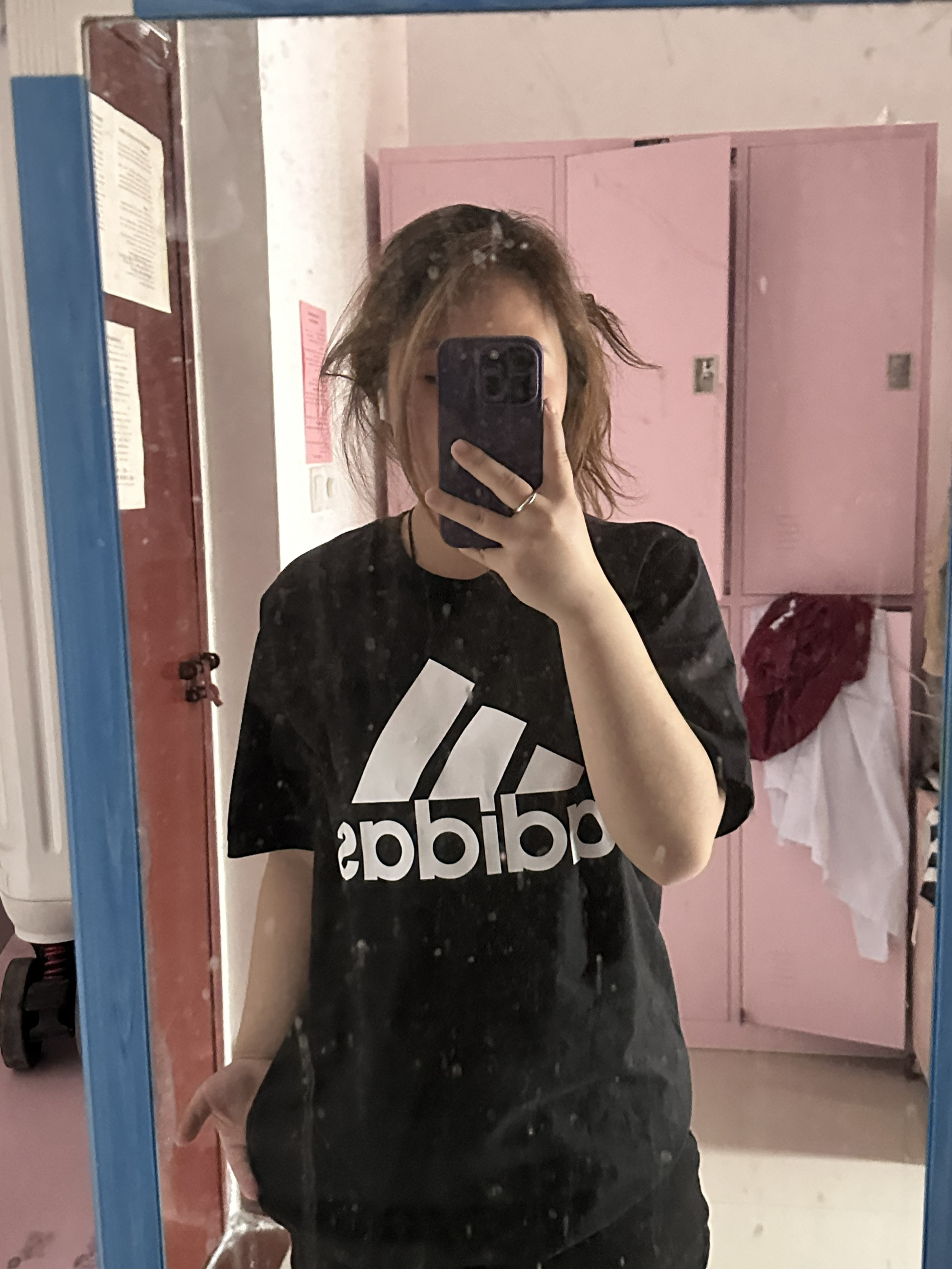 adidas短袖