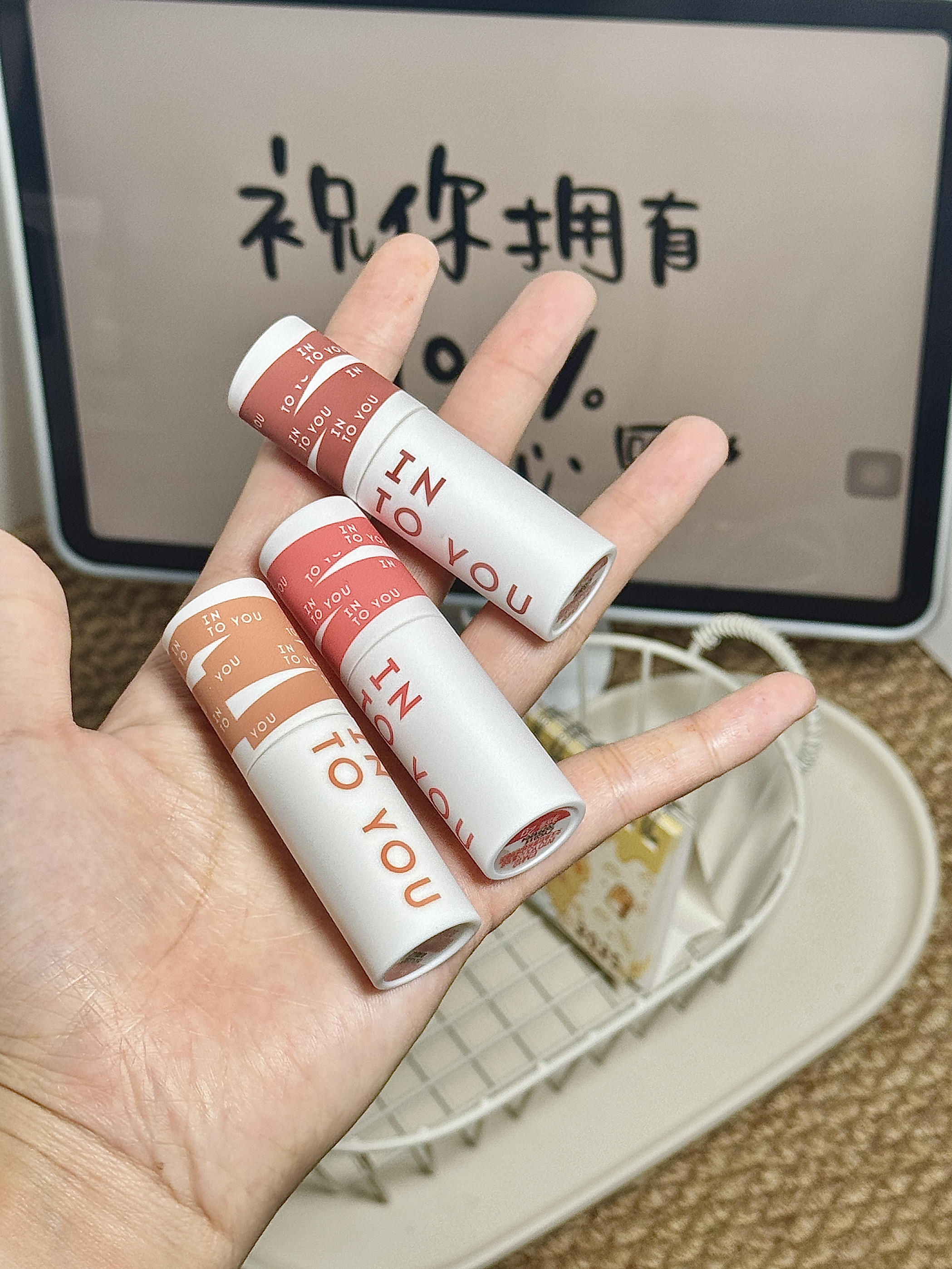 花小钱化美妆｜ 春日平价裸色就是素颜的神