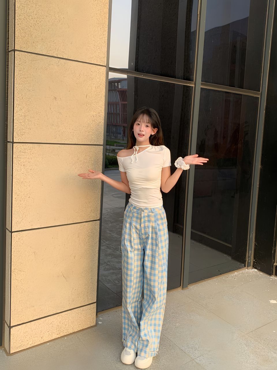 165ootd｜🍼斜肩上衣➕蓝格直筒裤好韩呀