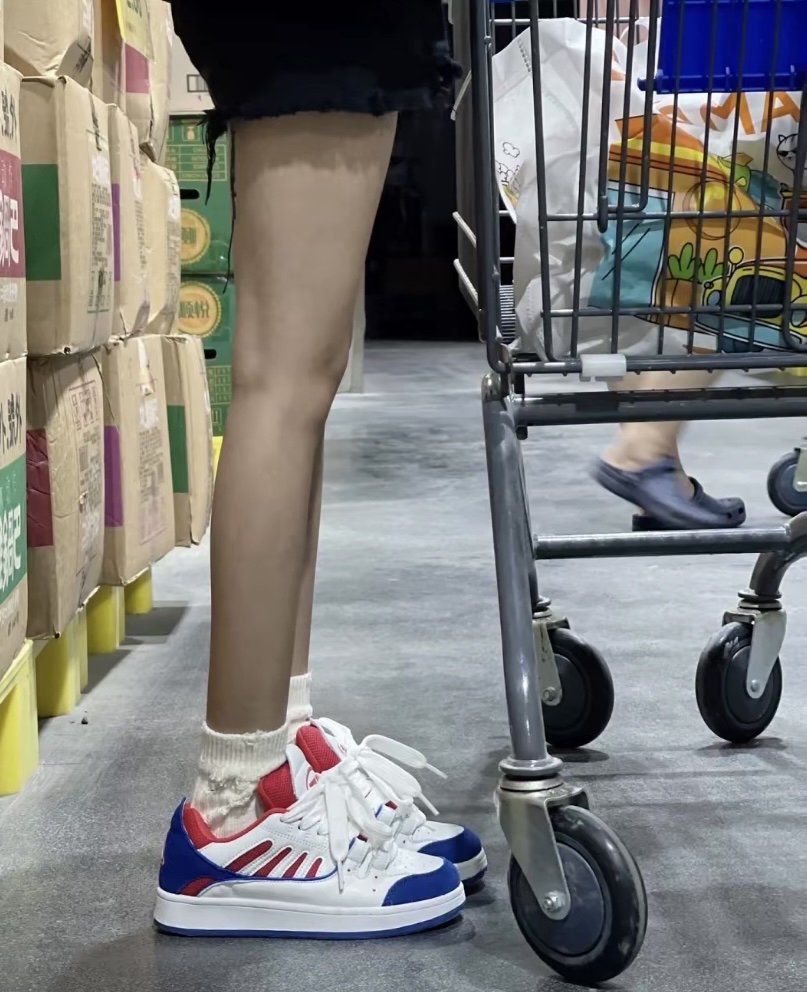 我嘞个王奕同款！这个马里奧配色真的好喜欢！！