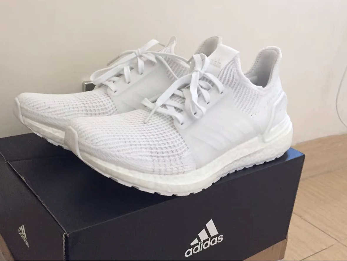 阿迪达斯UltraBoost19