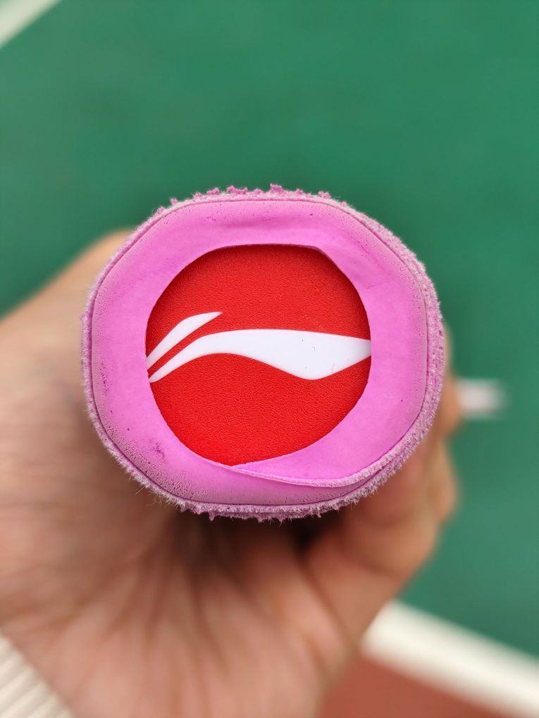 看看现在中学生用什么球拍