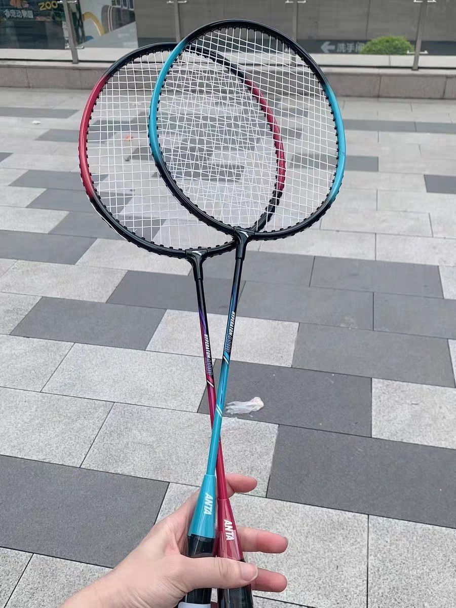 安踏入门级球拍买咯