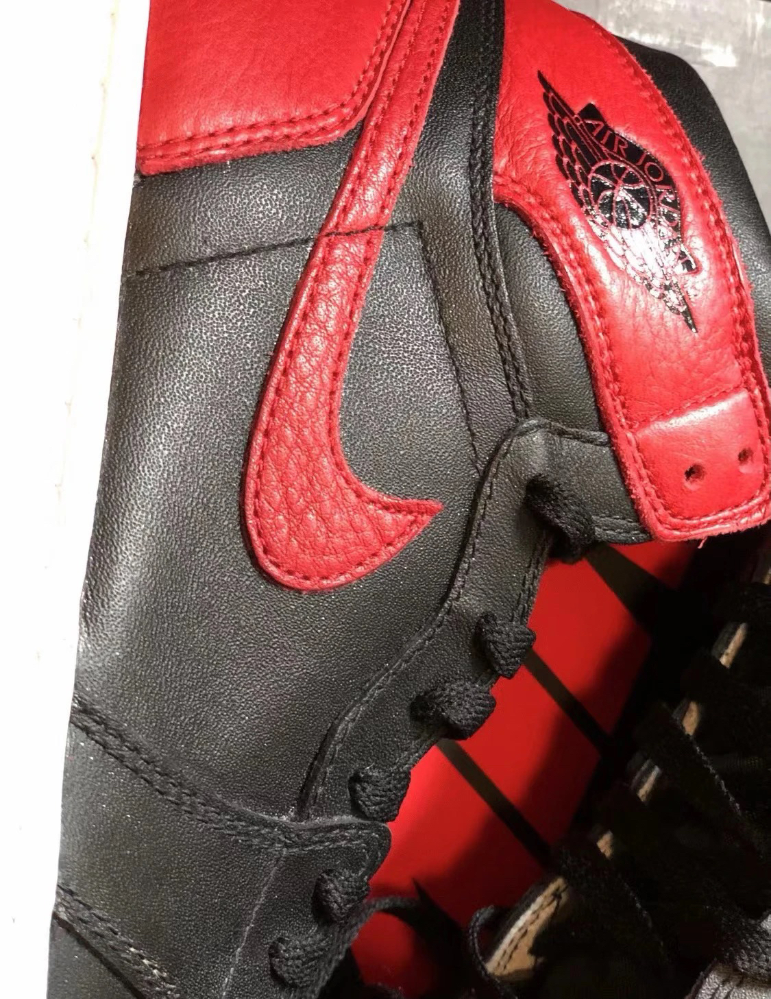 【奢华重塑经典】👟Air Jordan 1 女款丝绸禁穿高邦:红黑锋芒,柔缎华章🔥