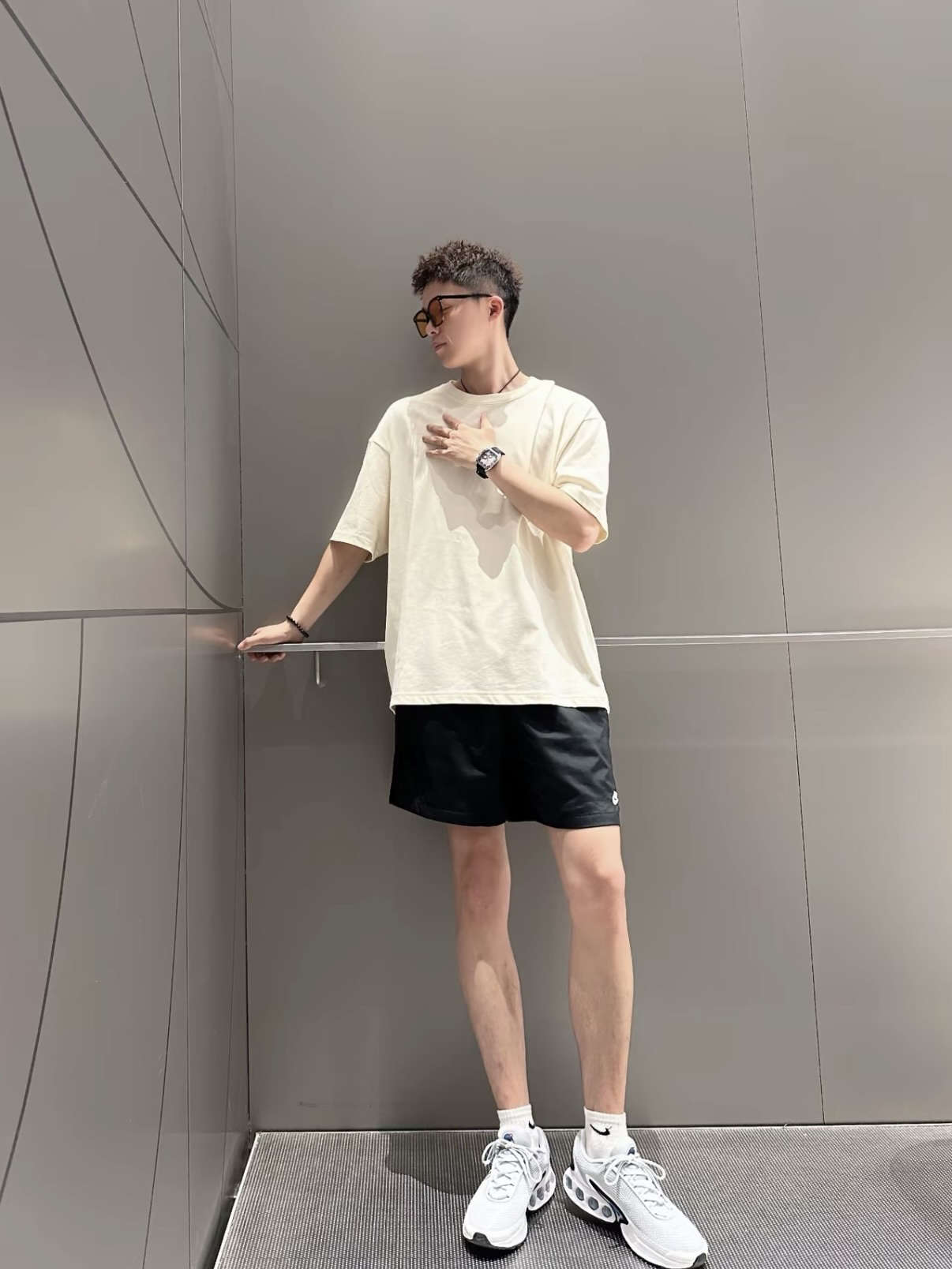 Jordan奶杏色穿搭，随性干净的温柔风
