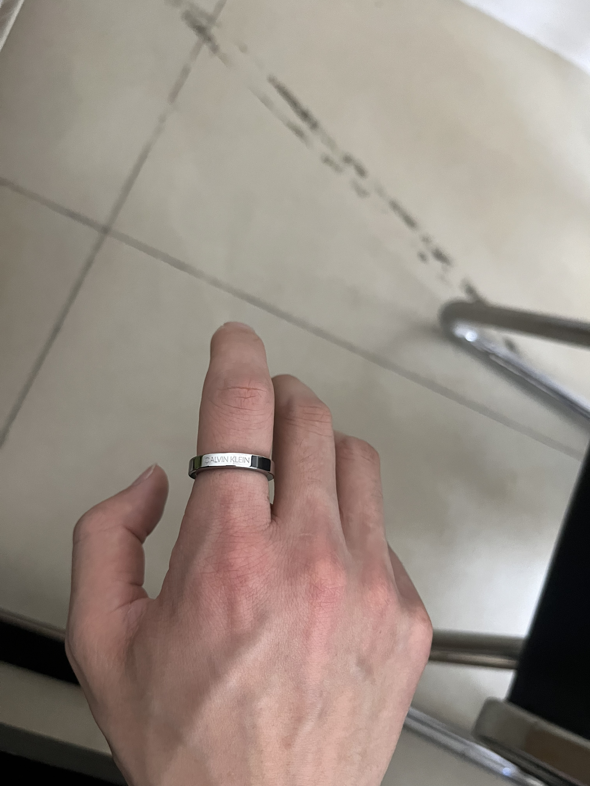 ck的戒指真心好看！