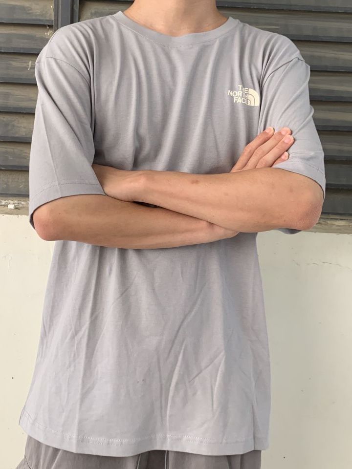 男生初春灰色系休闲穿搭