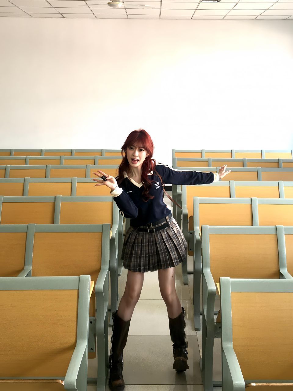 09 女高🎒.