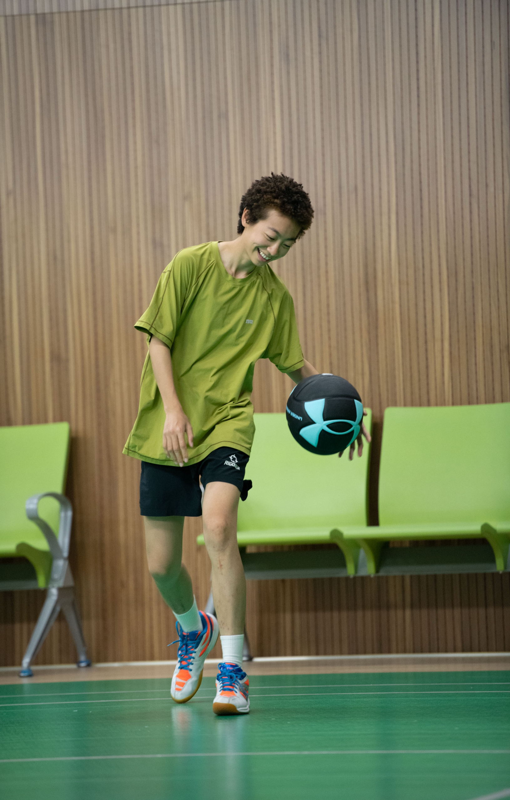 🏀✨黑蓝户外酷盖出击！街头感穿搭公式✨👟