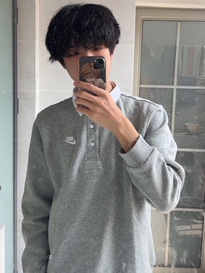 奶狗必备灰色nike翻领长袖