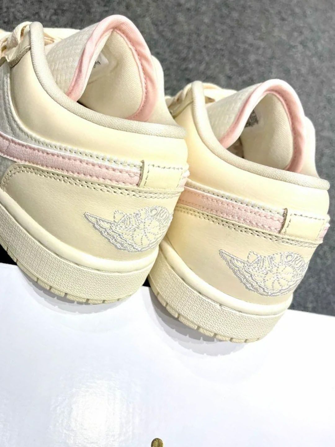挖到宝了这双奶fufu的aj1谁不爱呀